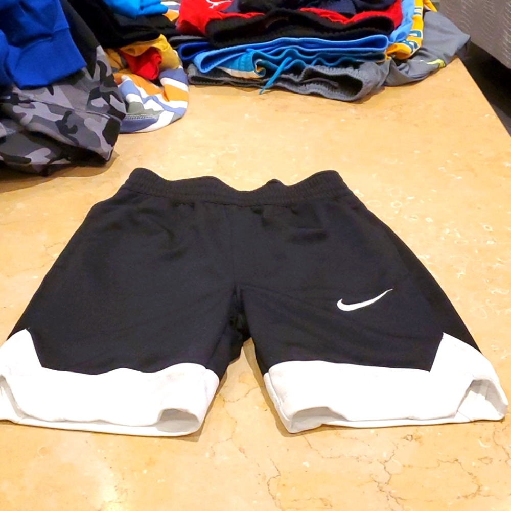 Nike boys dri fit shorts